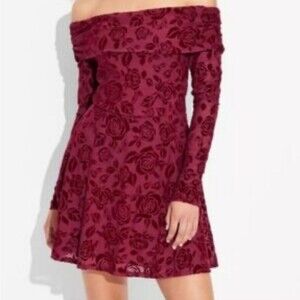 WILD FABLE Women’s Red Velvet Rose Swing Dress Medium Flowy Dark Romantic
